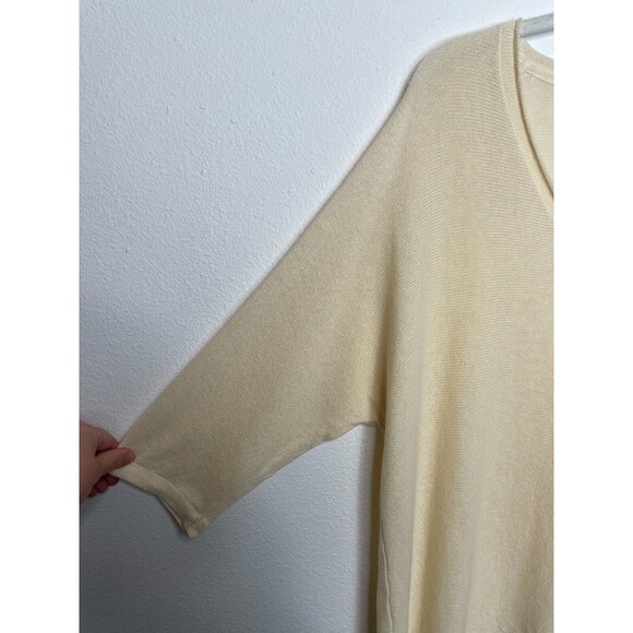 Tahari Small Linen Sweater Pale Yellow Knit V-Neck 3/4 Sleeve Pullover Oversized - Picture 4 of 8